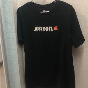 Men’s Nike T shirt